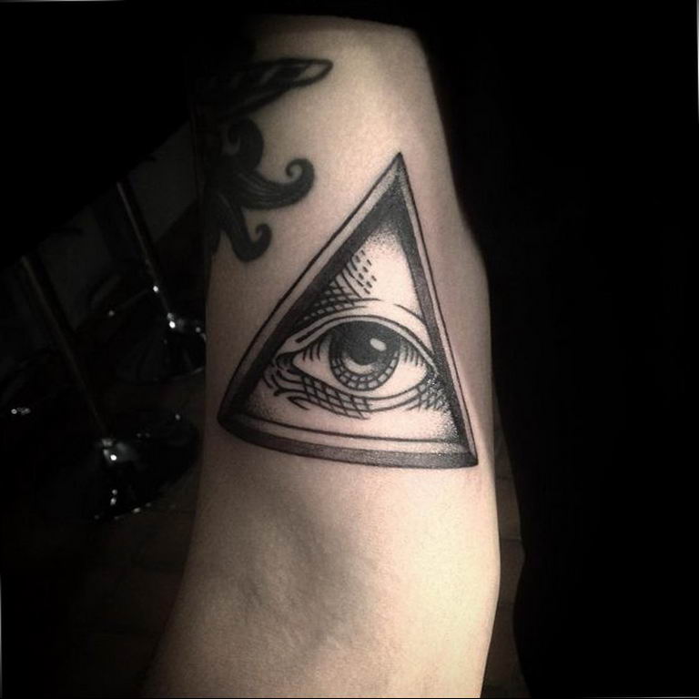 photo eye in triangle tattoo 03.03.2019 №045 - idea for eye in triangle tattoo - tattoovalue.net