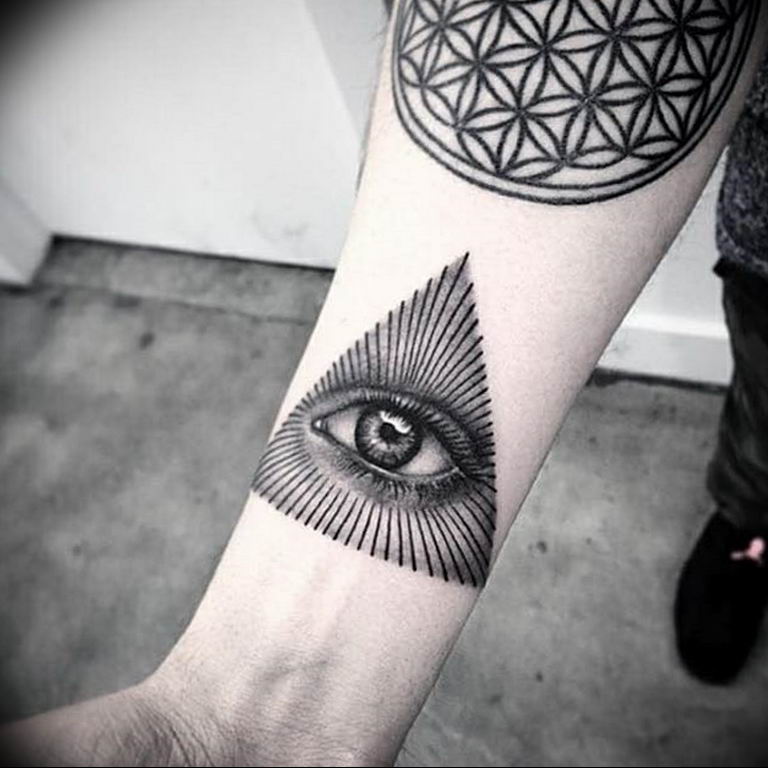 photo eye in triangle tattoo 03.03.2019 №141 - idea for eye in triangle tattoo - tattoovalue.net