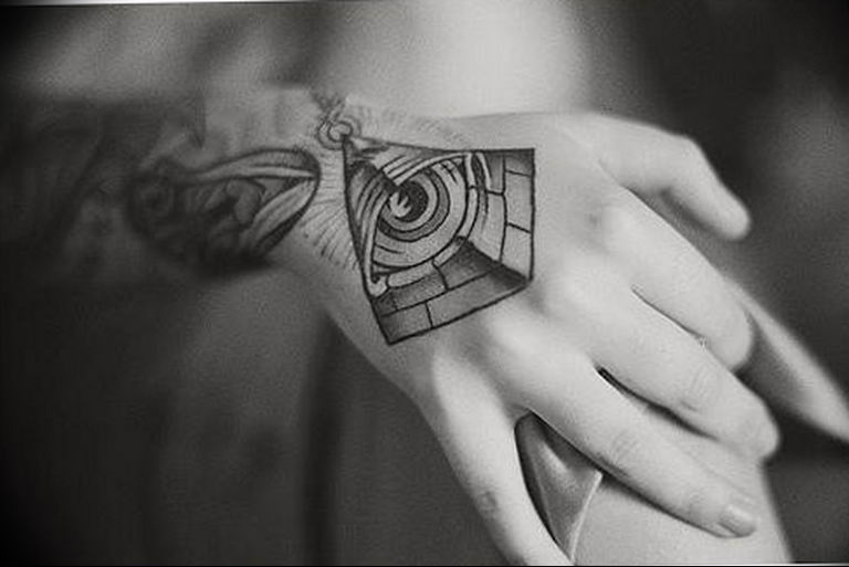 photo eye in triangle tattoo 03.03.2019 №281 - idea for eye in triangle tattoo - tattoovalue.net