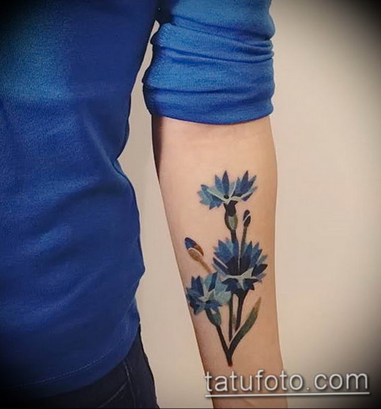 photo tattoo cornflower 03.03.2019 №051 - idea for a tattoo with cornflower - tattoovalue.net