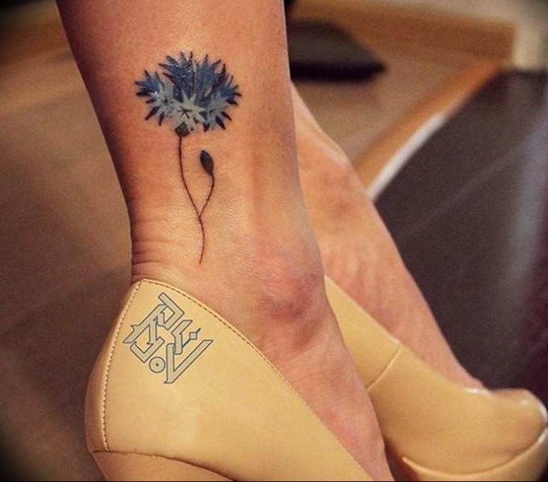 photo tattoo cornflower 03.03.2019 №063 - idea for a tattoo with cornflower - tattoovalue.net