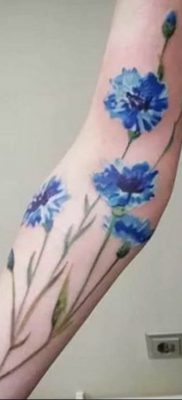 photo tattoo cornflower 03.03.2019 №092 – idea for a tattoo with cornflower – tattoovalue.net