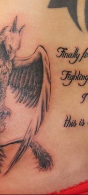 photo tattoo griffin 04.03.2019 №063 – idea for drawing a tattoo with a griffin – tattoovalue.net