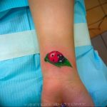 photo ladybug tattoo 17.04.2019 №139 - idea for ladybug tattoo - tattoovalue.net