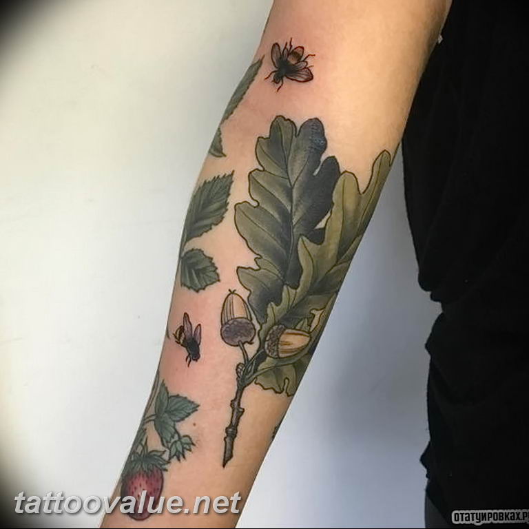 Photo oak leaves tattoo 25.05.2019 №008 - oak leaves tattoo idea - tattoovalue.net