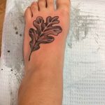 Photo oak leaves tattoo 25.05.2019 №064 - oak leaves tattoo idea - tattoovalue.net
