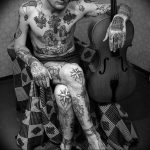 Photo star tattoo on his knees 19.06.2019 №019 - star tattoo example - tattoovalue.net