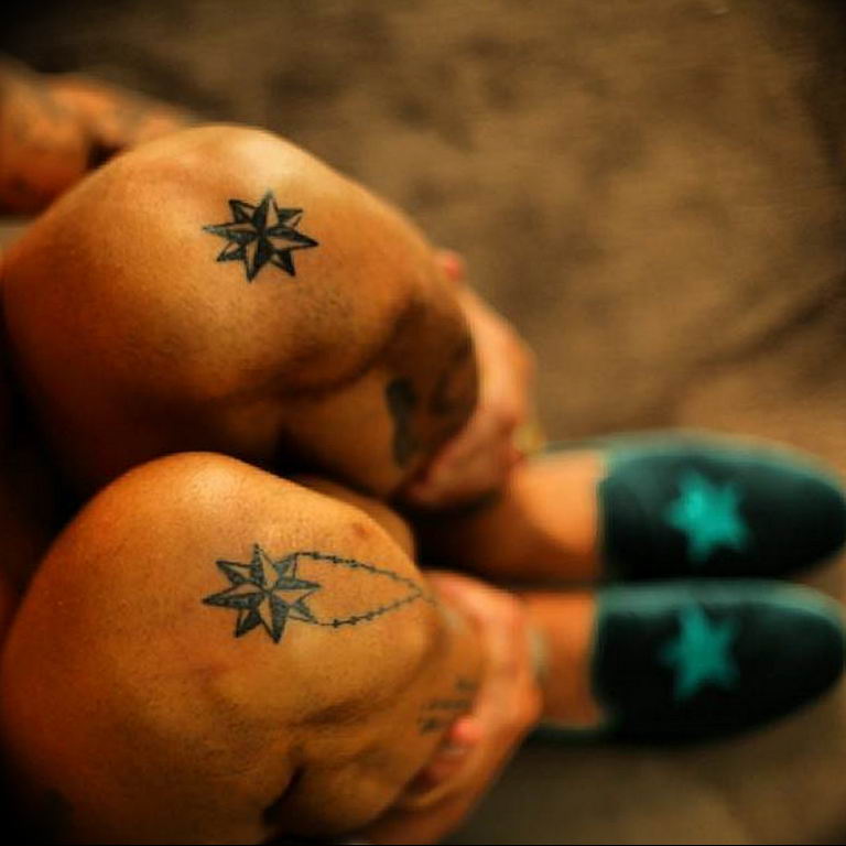 Photo star tattoo on his knees 19.06.2019 №028 - star tattoo example - tattoovalue.net