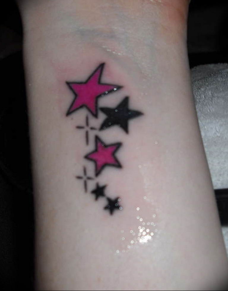 Photo tattoo star on wrist  №014 - star tattoo example -   