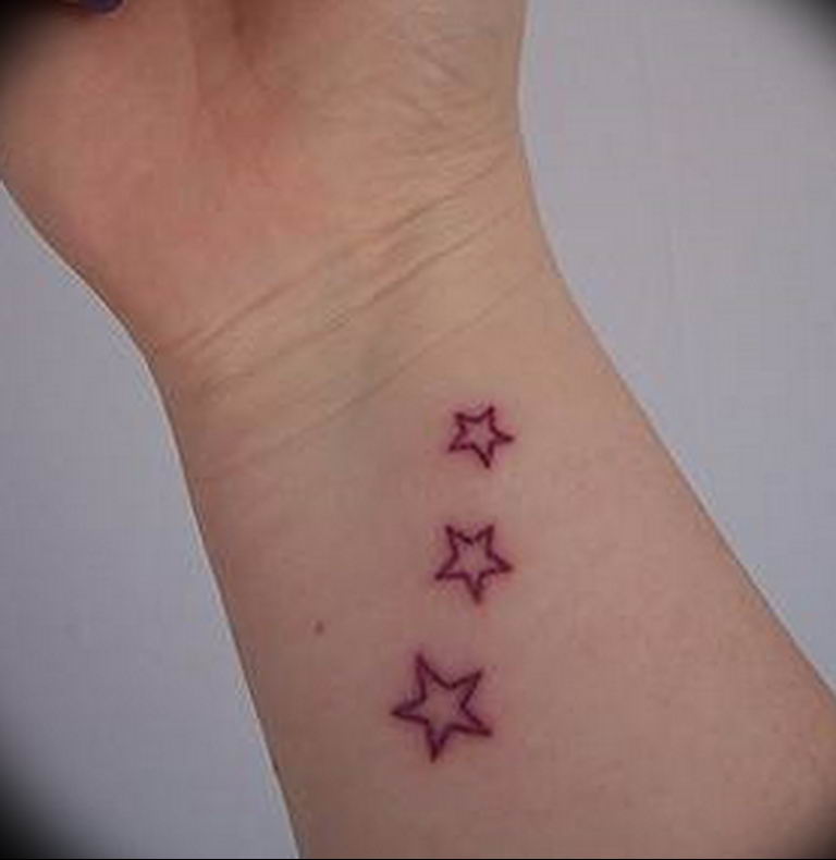 Photo tattoo star on wrist  №055 - star tattoo example -   