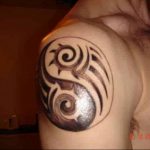 Photo Yin Yang Shoulder Tattoo 15.07.2019 №011 - Yin Yang Shoulder Tattoo - tattoovalue.net