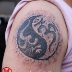 Photo Yin Yang Shoulder Tattoo 15.07.2019 №020 - Yin Yang Shoulder Tattoo - tattoovalue.net