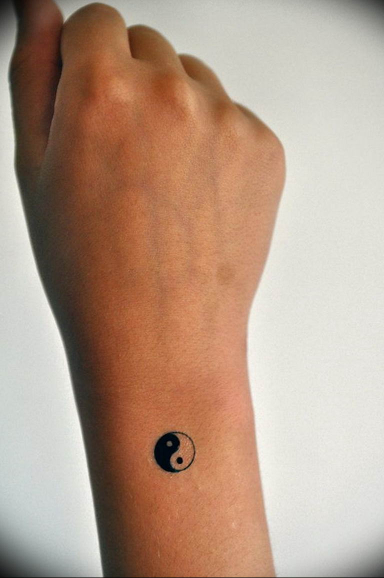 Photo Yin Yang Wrist Tattoo 15.07.2019 №004 - Yin Yang Wrist Tattoo - tattoovalue.net