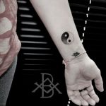 Photo Yin Yang Wrist Tattoo 15.07.2019 №034 - Yin Yang Wrist Tattoo - tattoovalue.net