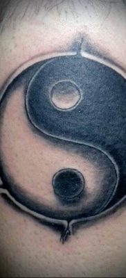 Photo Yin Yang male tattoo 15.07.2019 №006 – Yin Yang male tattoo – tattoovalue.net