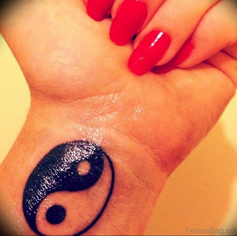 Photo tattoo yin yang for girls 15.07.2019 №036 - picture tattoo yin yang for girls - tattoovalue.net