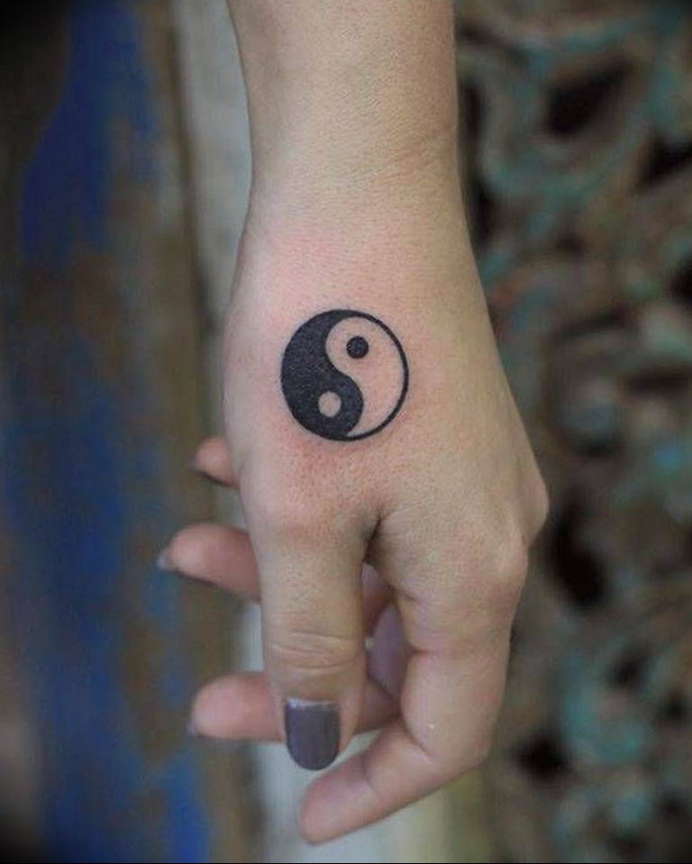 Photo tattoo yin yang on hand 15.07.2019 №001 - tattoo yin yang on hand - tattoovalue.net