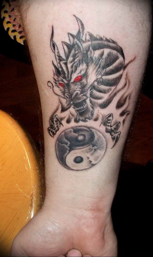 Photo yin yang dragon tattoo 15.07.2019 №028 - yin yang dragon tattoo ...