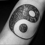 Photo yin yang tattoo 15.07.2019 №002 - picture photo yin yang tattoo - tattoovalue.net