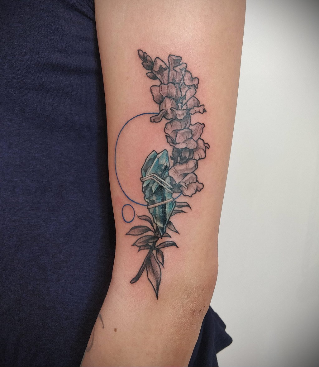 crystal tattoo with flowers 30.09.2019 №003 -crystal tattoo- tattoovalue.net