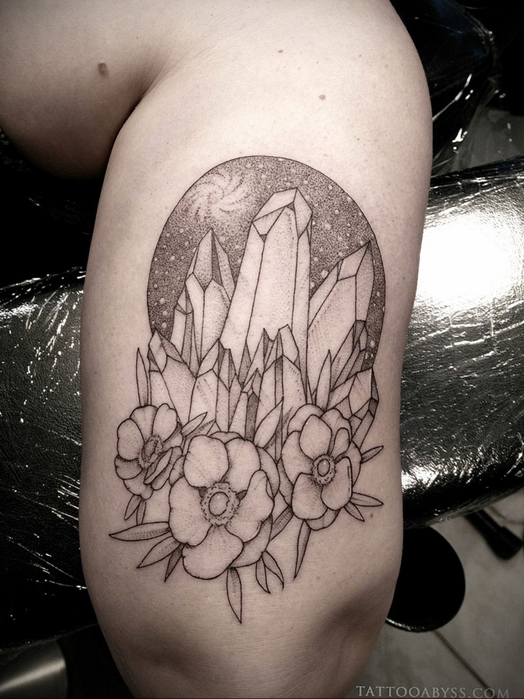 crystal tattoo with flowers 30.09.2019 №014 -crystal tattoo- tattoovalue.net