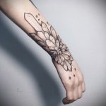crystal wrist tattoo 30.09.2019 №001 -crystal tattoo- tattoovalue.net