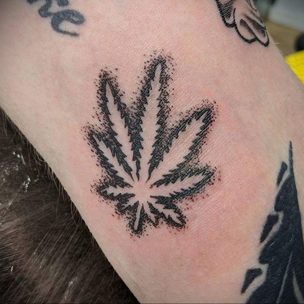 marijuana leaf tattoo 30.09.2019 №006 -hemp (MARIJUANA) tattoo- tattoovalue.net