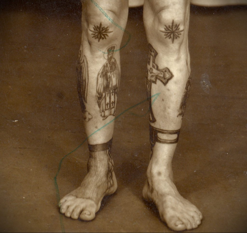 татуировки на волосатой ноге фото 65