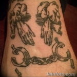 An example of an interesting drawing of a shackle tattoo 07.10.2019 №041 - tattoovalue.net