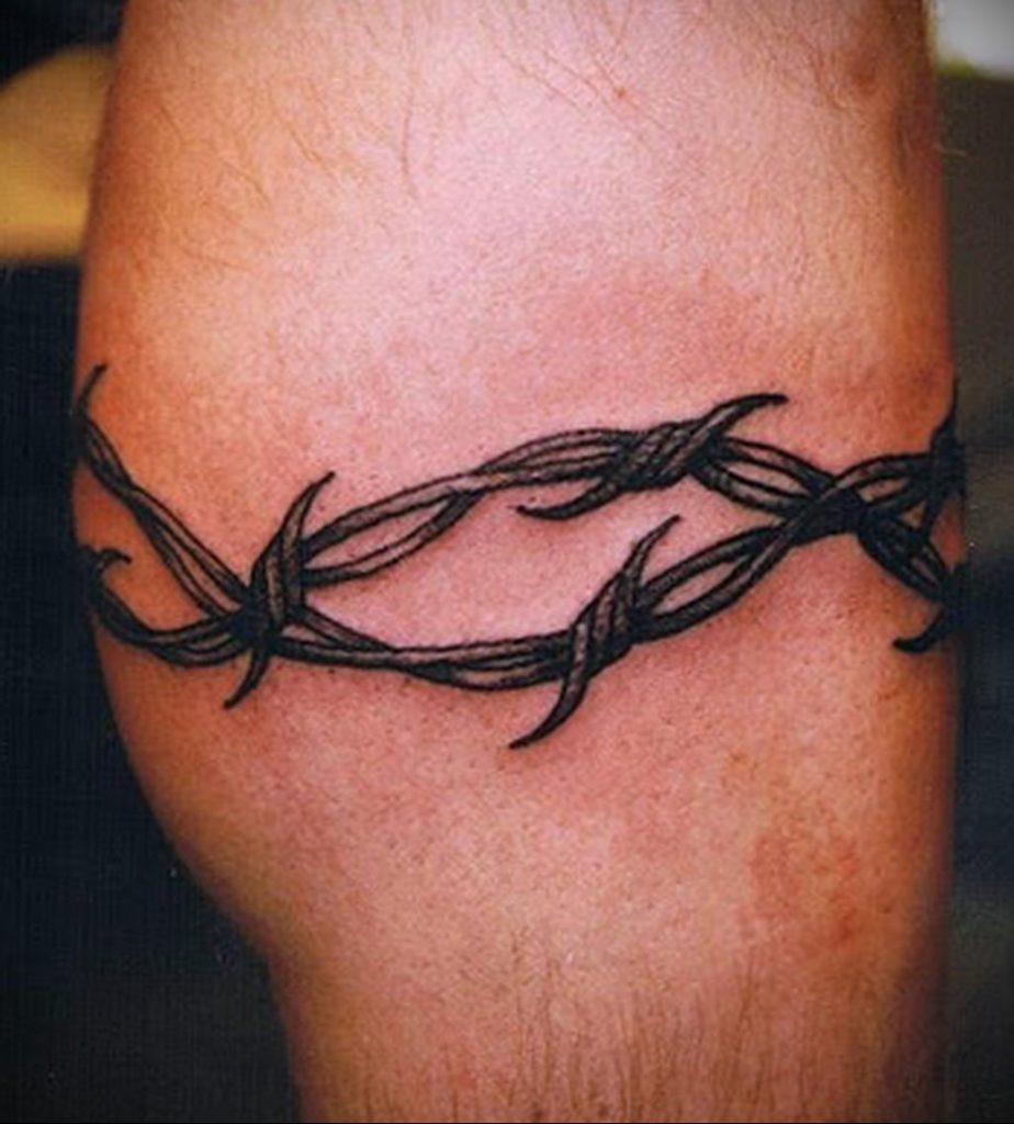 Barbed wire tattoo meaning: drawing history, features, photo examples,  sketches, facts