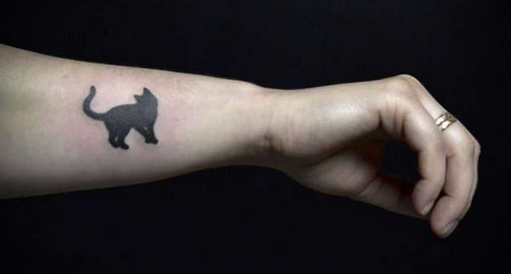 cat tattoo on the wrist 03.12.2019 №020 -cat tattoo- tattoovalue.net