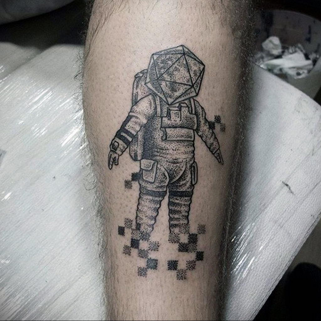 cosmonaut tattoo  №079 -tattoo astronaut -  