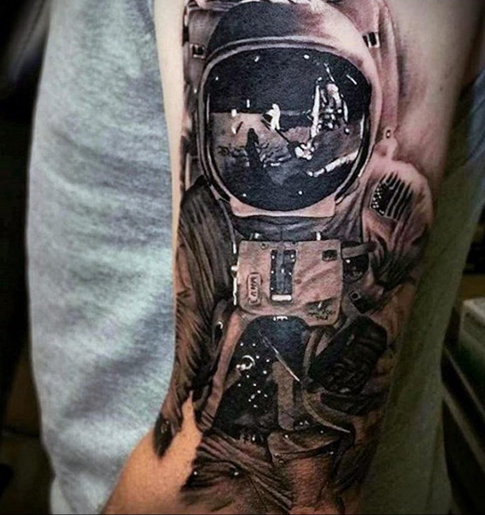 Return to Astronaut tattoo meaning. cosmonaut tattoo 01.02.2020 № 092 -tatt...
