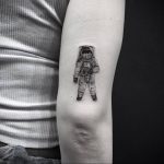 cosmonaut tattoo 01.02.2020 №120 -tattoo astronaut- tattoovalue.net