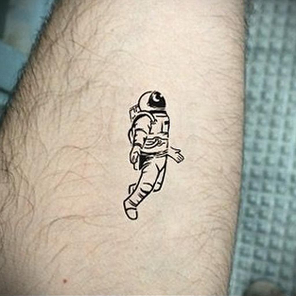 22 Amazing Astronaut Tattoo Designs To Blow Your Mind