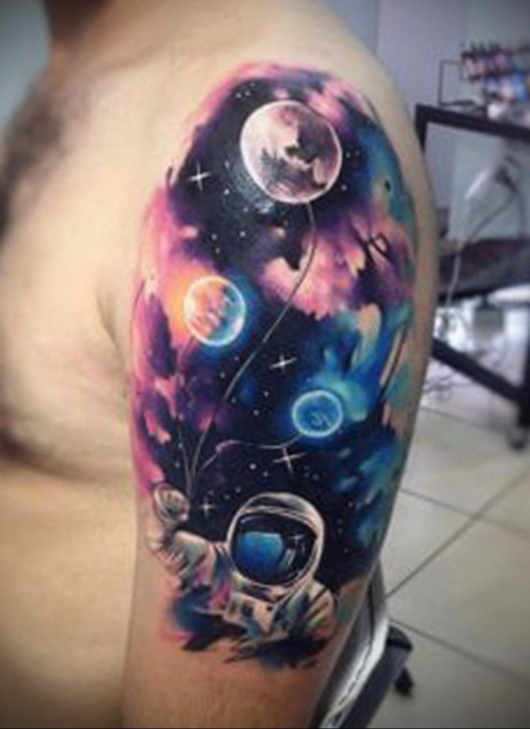 cosmonaut tattoo in space 01022020 021 tattoo astronaut  tattoovaluenet  tattoovaluenet