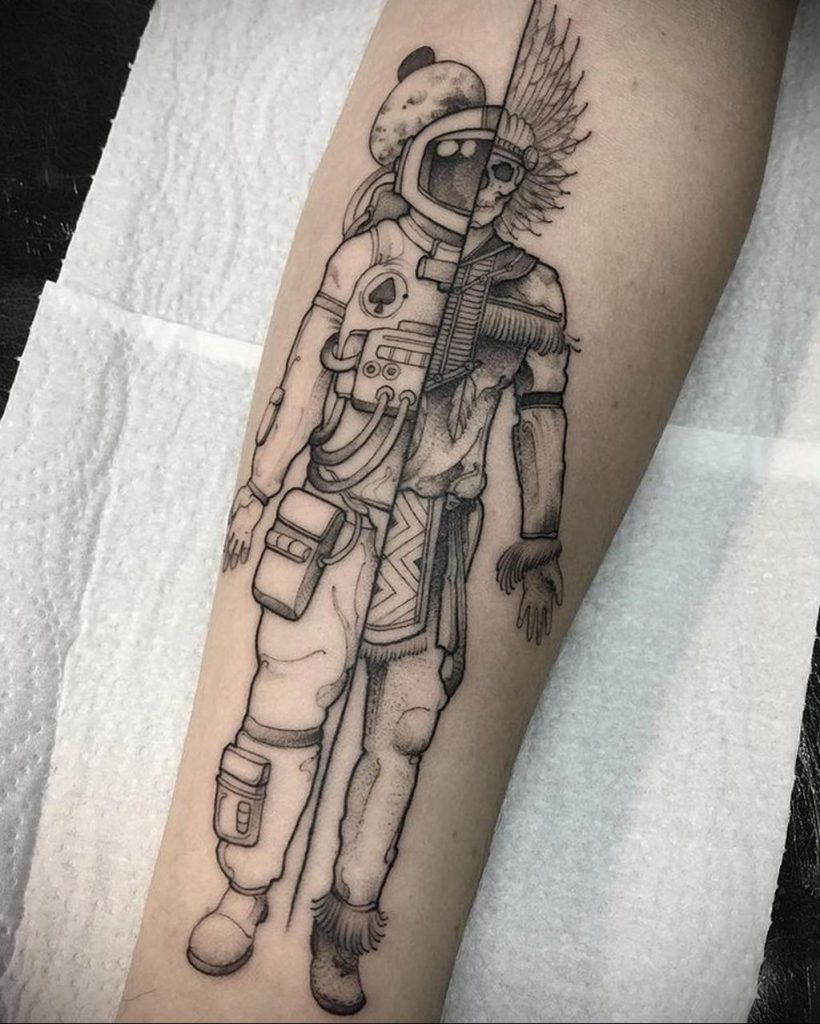 cosmonaut tattoo on arm 01.02.2020 №009 -tattoo astronaut- tattoovalue.net