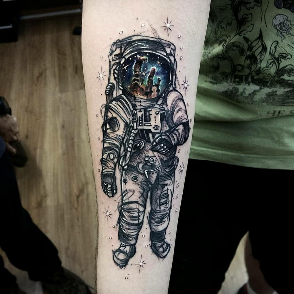 Return to Astronaut tattoo meaning. cosmonaut tattoo on arm 01.02.2020 № 02...