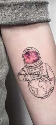 cosmonaut tattoo on arm 01.02.2020 №002 -tattoo astronaut- tattoovalue.net
