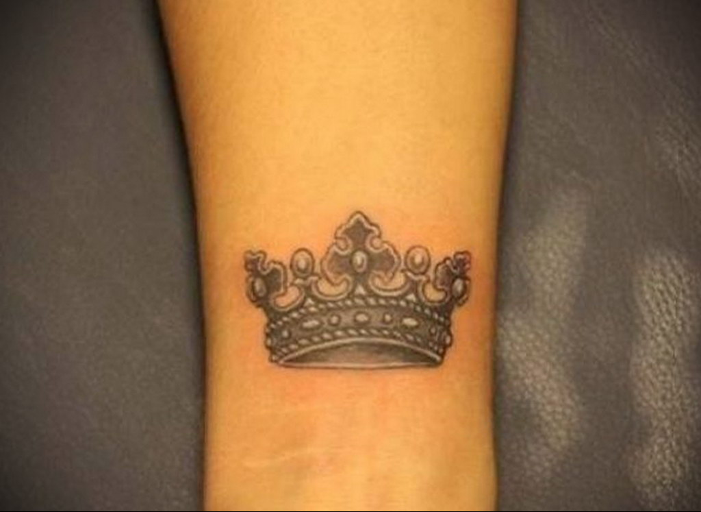 crown brush tattoo 08.12.2019 №021 -tattoo crown- tattoovalue.net