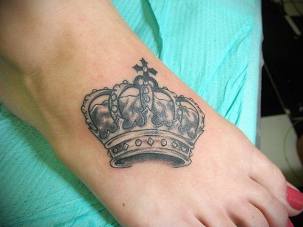 crown tattoo on leg 08.12.2019 №005 -tattoo crown- tattoovalue.net