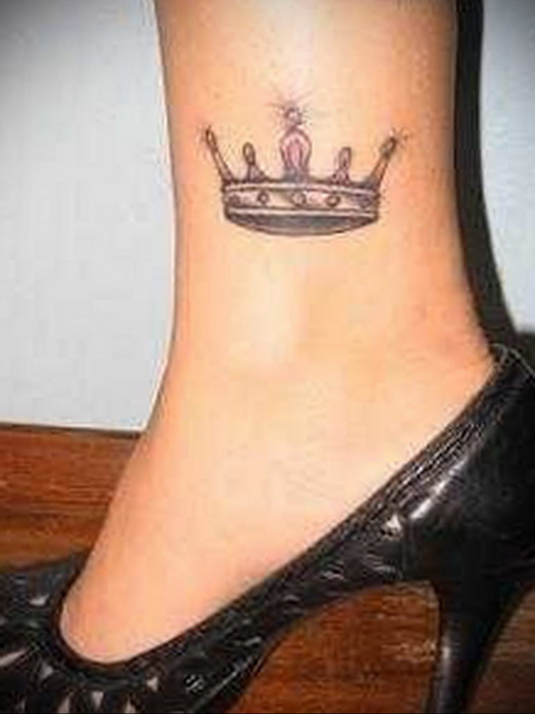 crown tattoo on leg 08.12.2019 №009 -tattoo crown- tattoovalue.net