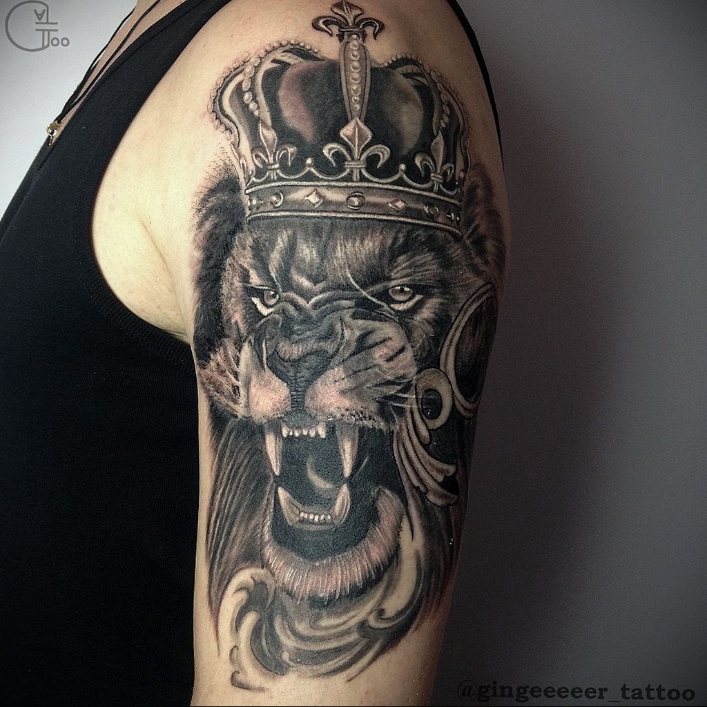 101 Crown Tattoo Designs Fit for Royalty  Crown tattoos for women Chest  tattoos for women Shoulder tattoos for women