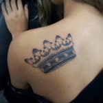 crown tattoo on the shoulder 08.12.2019 №009 -tattoo crown- tattoovalue.net