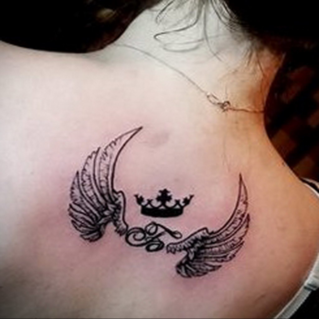 65 MindBlowing Crown Tattoos And Their Meaning  AuthorityTattoo
