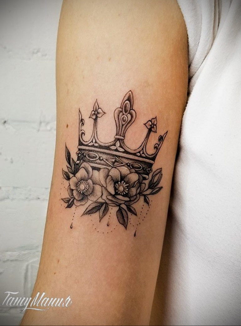 crown with roses tattoo 08.12.2019 №003 -tattoo crown- tattoovalue.net