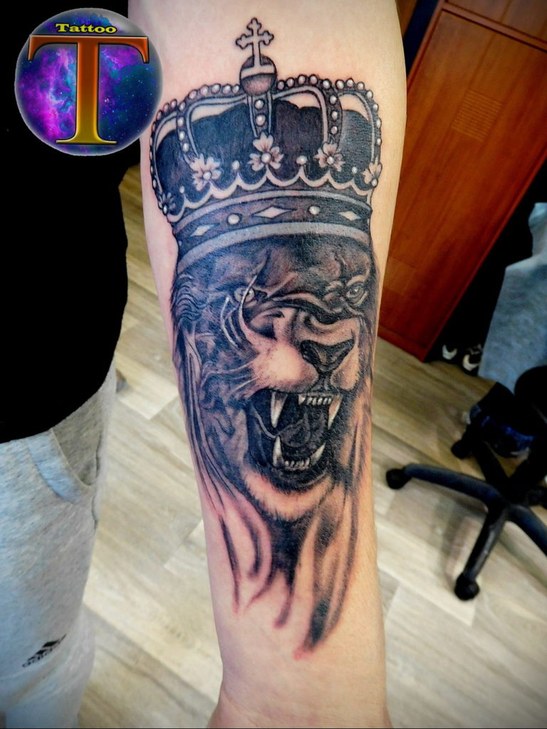 lion tattoo with crown 08.12.2019 №063 -tattoo crown- tattoovalue.net