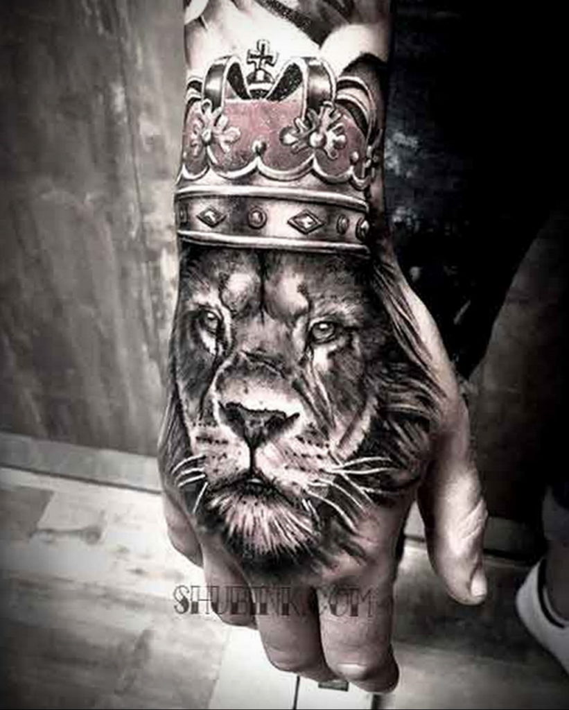 lion tattoo with crown 08.12.2019 №091 -tattoo crown- tattoovalue.net