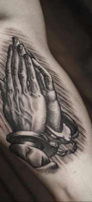 photo example handcuffs tattoo 07.10.2019 №023 -handcuffs tattoo- tattoovalue.net