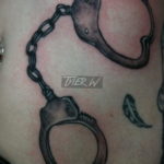 photo example handcuffs tattoo 07.10.2019 №006 -handcuffs tattoo- tattoovalue.net